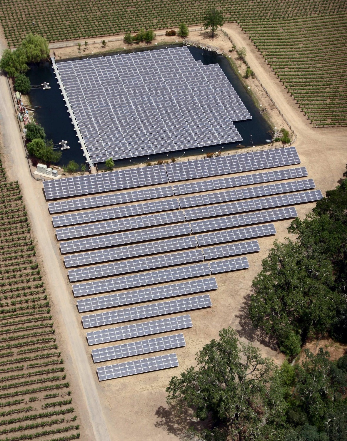 far-niente-solar-floatovoltaics-napa.JPG